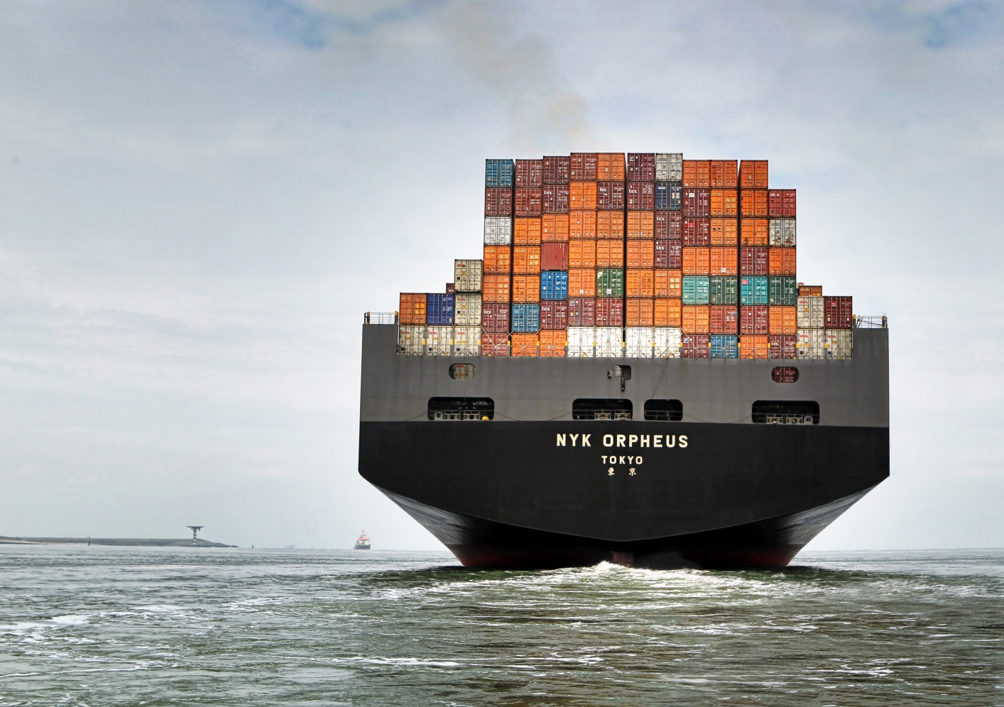 Foto goederenvervoer per containerschip